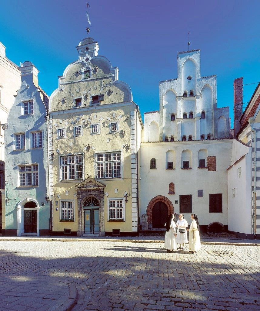 De Drie Broeders in de oude stad van Riga, Letland – historische koopmanshuizen langs de fietsroute door de Baltische Staten.