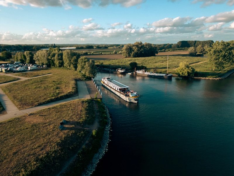 Ship Lena Maria during a bike and barge tour Historic Hanseatic cities in the Neterhlands.